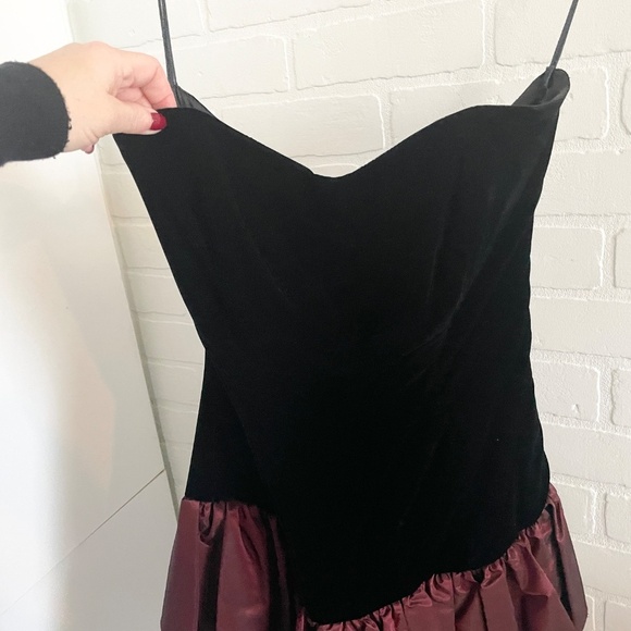 Vintage 80s Gown Strapless dress Black Velvet Velour Dark red iridescent skirt S - Picture 13 of 13